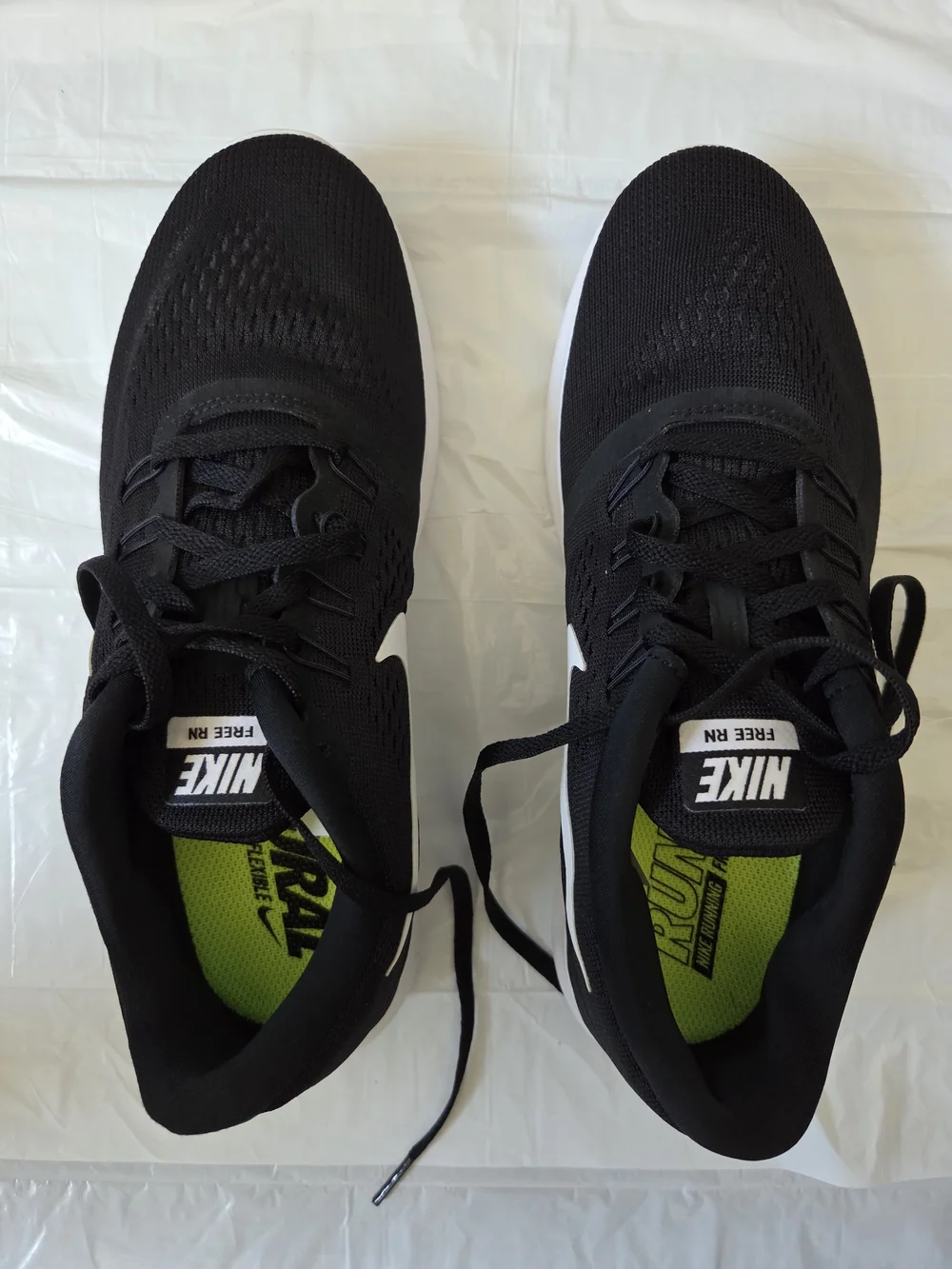 Nike Free RN 2016 Black White Volt Run Natural
